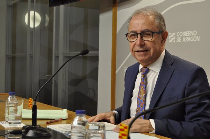 El consejero de Hacienda y Administración Pública de Aragón, Fernando Gimeno.   