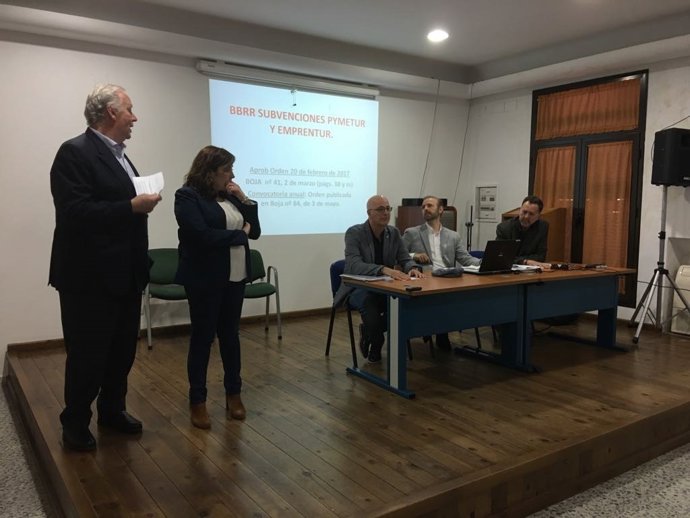 Jornada informativa de la FOE en Aracena para empresarios turísticos. 