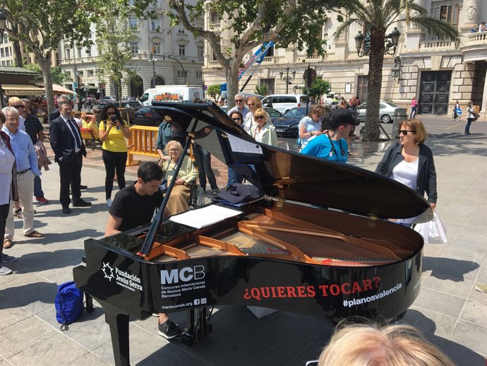 El piano de la Plaza del Ayuntamiento