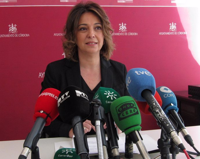 La alcaldesa de Córdoba y candidata a la reelección por el PSOE, Isabel Ambrosio