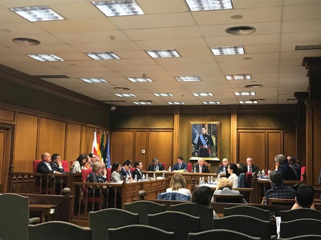 El pleno de Diputación ha aprobado ocho planes de inversión en la provincia.