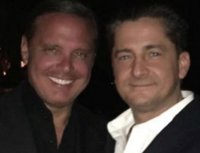 El hermano de Luis Miguel publica una foto inédita de su madre