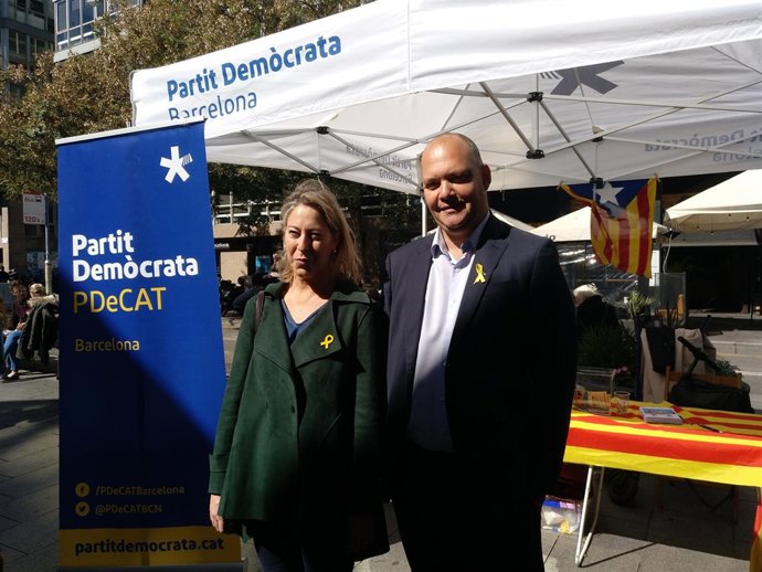 Los precandidatos del PDeCAT Neus Munté y Carles Agustí