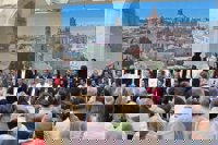 Rajoy dice que lo que ha visto de Torra no le gusta, pero esperará a juzgarle por sus hechos