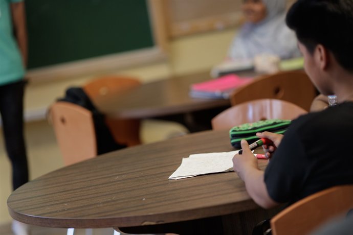 Estudi, estudiar, estudiant, estudiants, classe, classes, aula, aules, alumne