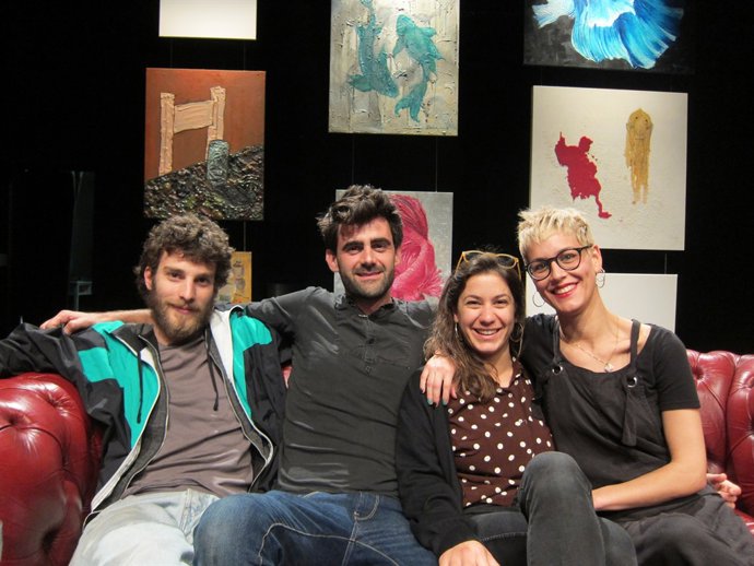 Eric Balbàs i Marc Ribera (actor i director) al costat de part de l'equip