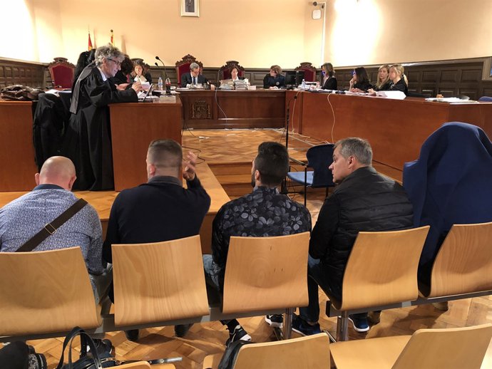 Ajornat un judici a una banda de lladres a Barcelona