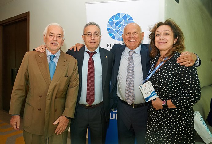 Victoria Cabezas y Alejandro Blanco en una reunión del EOC
