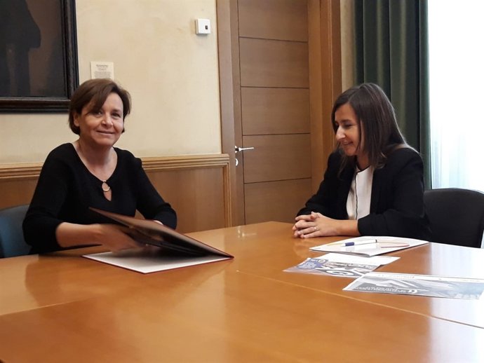 FIRMA CONVENIO AYUNTAMIENTO Y AEAT PARA LA DECLARACIÓN DE LA RENTA