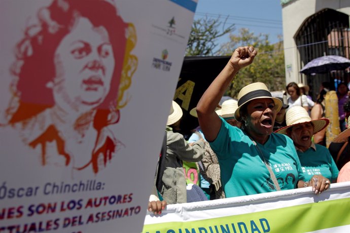 Manifestación de activistas hondureños por el Día de la Mujer