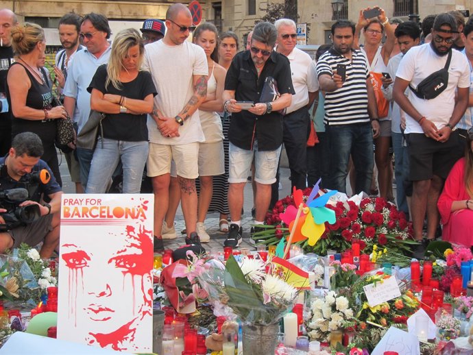 Homenatge a les víctimes de l'atemptat de Barcelona  