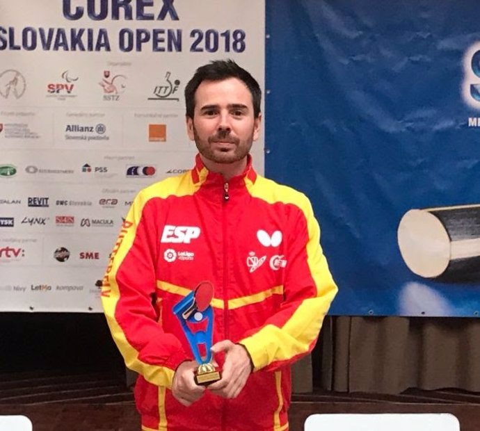 Dos oros y un bronce para el equipo paralímpico español de tenis de mesa 