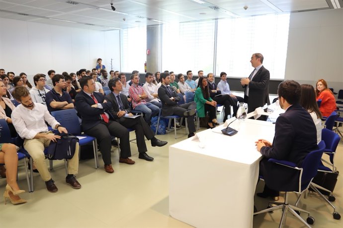 Presentaciín de la quinta edicicín de 'Summer in Company' de Loyola Andalucía