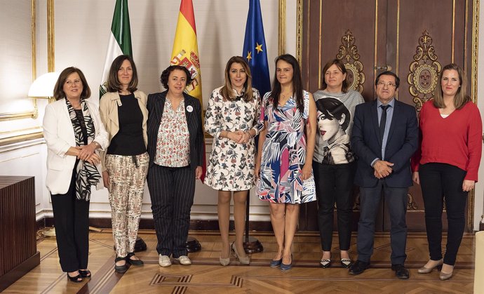 Reunión de Susana Díaz con  Asociación Familias Monoparentales