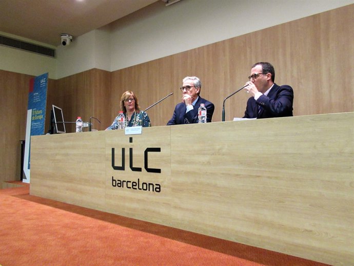 Pilar Fernández (UIC), Ramón Jáuregui (PSOE) Carlos Espaliú (Icee)