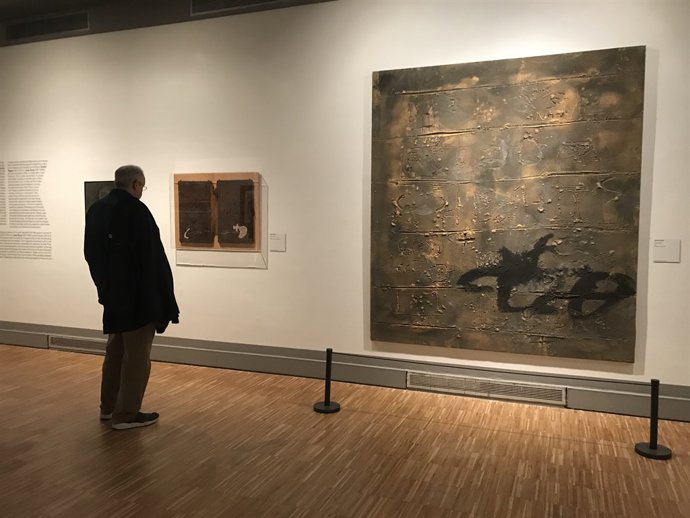 Exposició 'La llum negra' en el CCCB