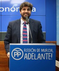 Murcia advierte que en Cataluña "hay que mantener la firmeza y el consenso, no caben los cambios de postura cada mes"