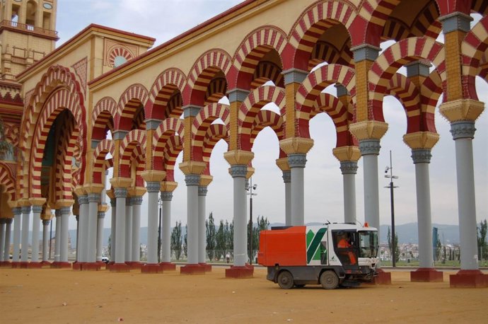 Limpieza en la feria por Sadeco