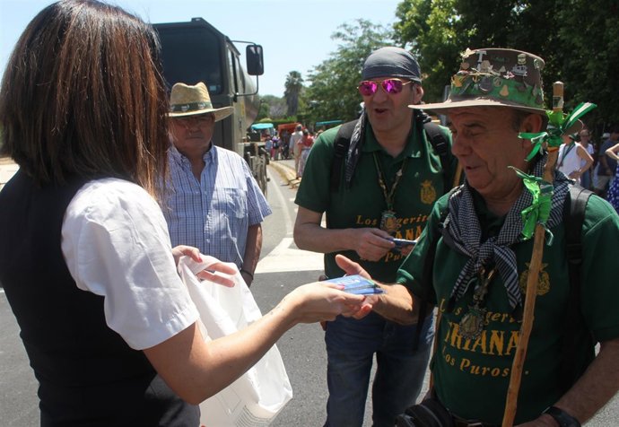 Hospital  Vithas Nisa sevilla repartir 'botiquines del peregrino'