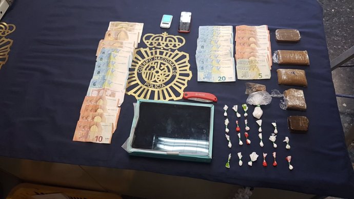 Droga y dinero intervenidas por la Policía Nacional 