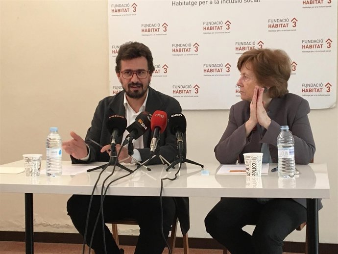 El director general de Hàbitat3 Xavier Mauri, y la presidenta, Carme Trilla