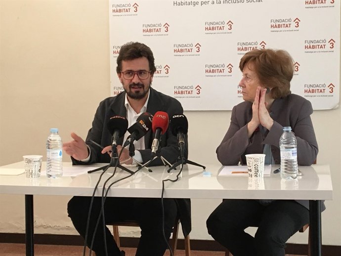 El director general d'Hàbitat3 Xavier Mauri, i la presidenta, Carme Trilla