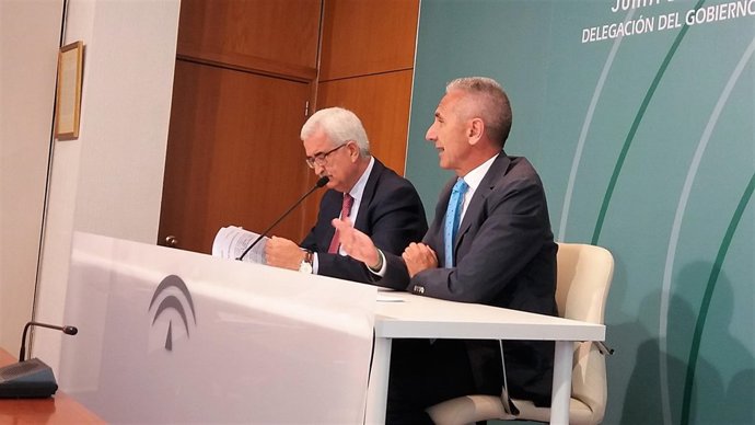 Jiménez Barrios con Miguel Ángel Vazquez en rueda de prensa