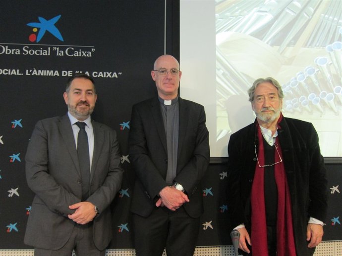  Octavi Vilà (Abad) En El Centro Junto A Jordi Savall (Compositor) A La Derecha