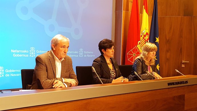 Mikel Aranburu, María Solana y Ana Ollo.