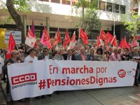 Cerca de un centenar de pensionistas claman en Murcia por un nuevo sistema "justo y equilibrado"