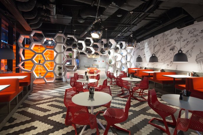 Bar del Radisson RED de Glasgow