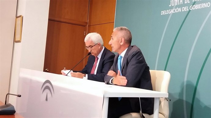 El vicepresidente de la Junta, Jiménez Barrios, y el consejero de Cultura