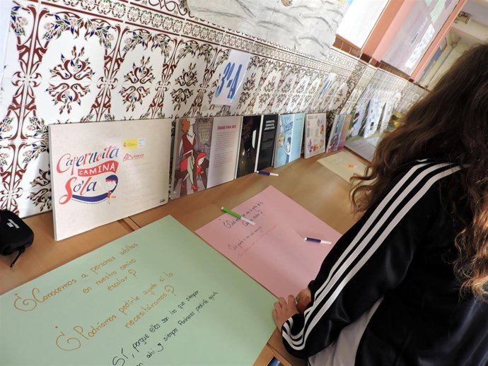 Exposición colegio de estepona promueve proyecto niños autonomia y movilidad 