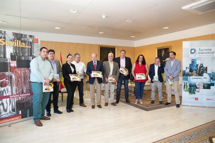 Firma de los convenios