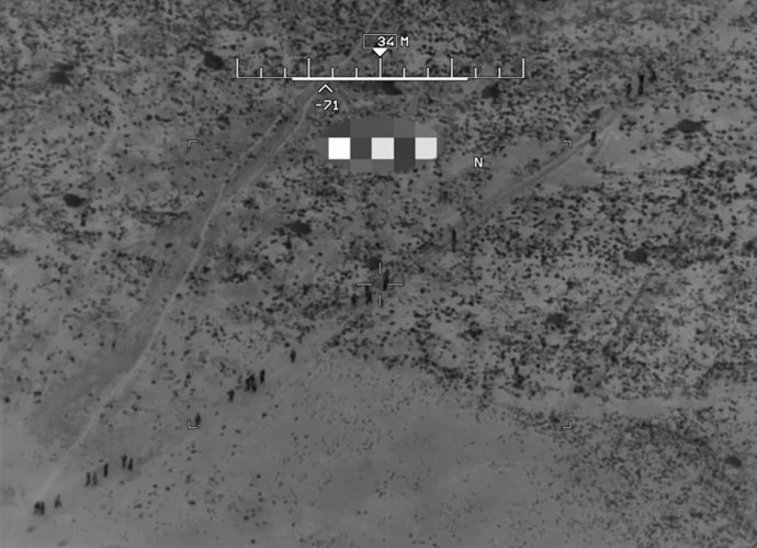 Talibán bombardeados por Estados Unidos en Fará