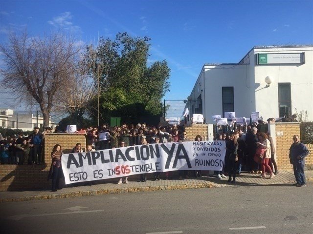Protesta de la AMPA del IES Las Encinas