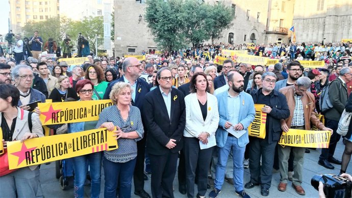 Eduard Pujol (JxCat) I.Paluzie (ANC) pte.Quim Torra, M.Mauri (Òmnium)