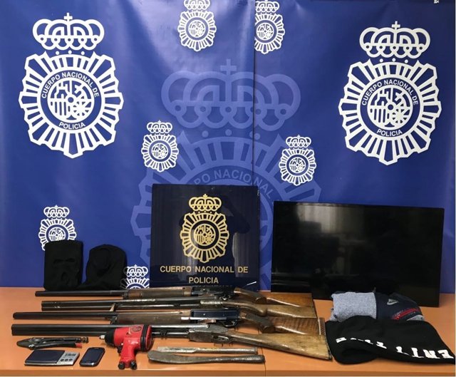Armas incautadas por la Policía Nacional
