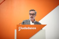 Villegas asegura que "Ciudadanos no tiene nada que ver" con las noticias sobre los estudios de Pablo Casado