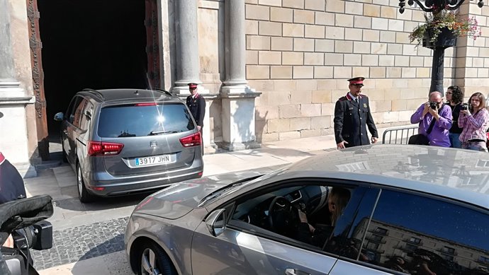 El pres. Quim Torra arriba a la Generalitat per prendre possessió