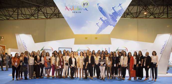 Presentación de la asociación 'Ellas vuelan alto' en ADM Sevilla