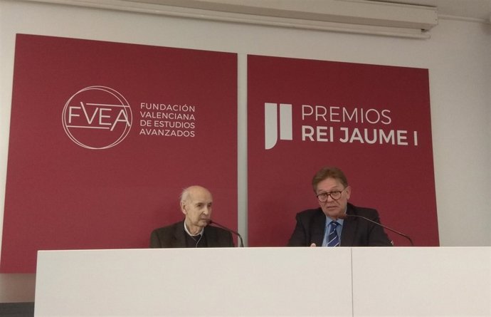 Santiago Grisolía y Javier Quesada. Presentación de los Premios Jaume I 2018