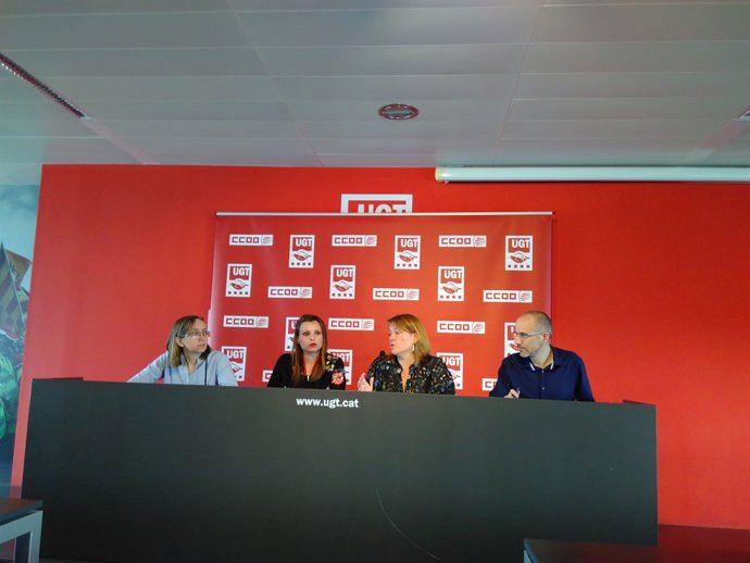 La iinv.M.Batlle, la secr.de Pol.Sindical UGT N.Gilgado i la de CC.OO. C.Torre