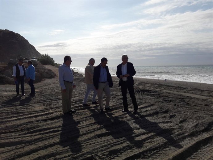 Nota De Prensa Y 4 Fotografías Playas De La Axarquía Visita Valle Niza Y Ferrara