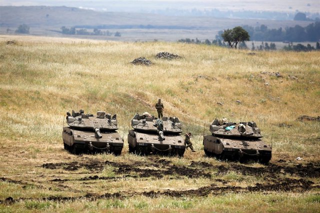 Un soldado israelí en un tanque en los Altos del Golán 