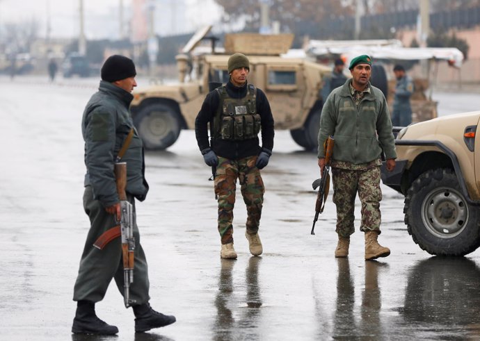 Ataque reivindicado por Estado Islámico contra una academia militar en Kabul
