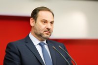 Ábalos asegura que la reunión de Iglesias y Rajoy por Cataluña es "fruto de la presión" de Sánchez y pide "estar unidos"