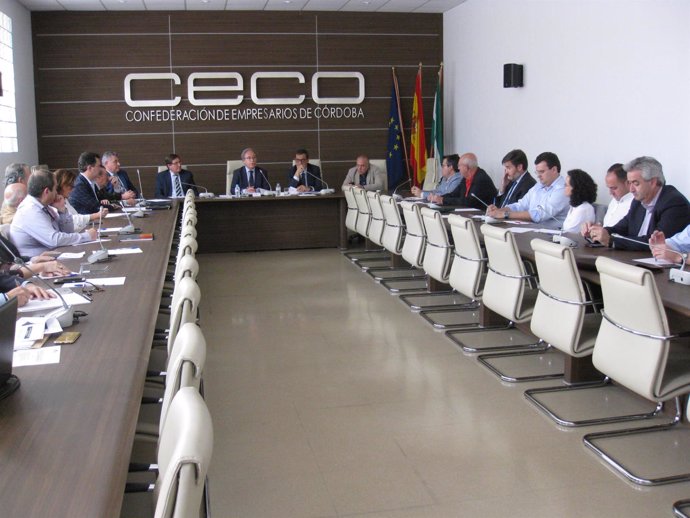 Reunión de la directiva de CECO