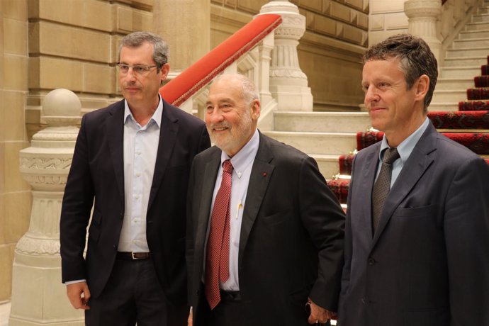 Markel Olano y Joseph Stiglitz