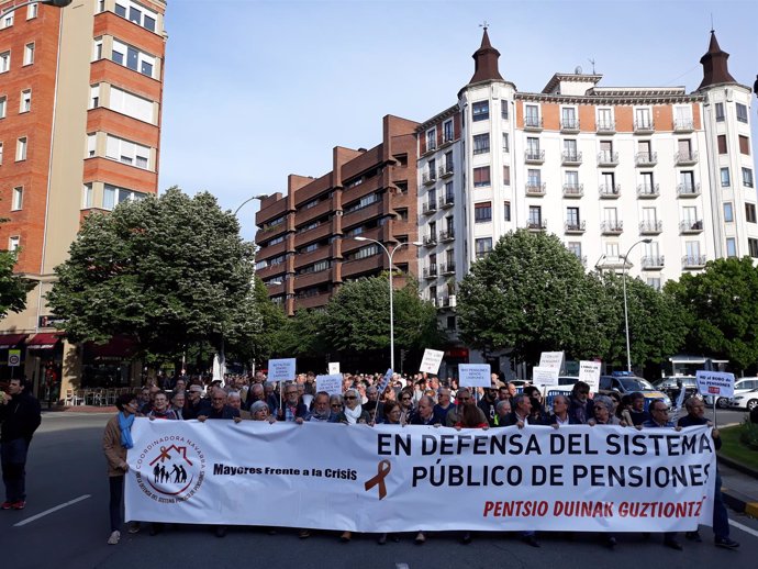Manifestación por las pensiones en Pamplona